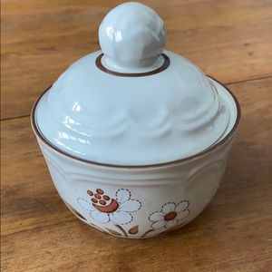 Vintage Cumberland Mayblossom Sugar Bowl/Lid